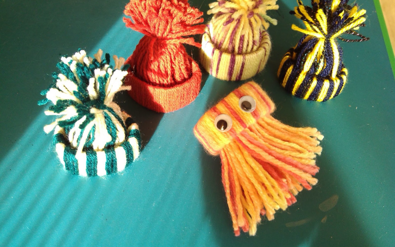 Елочные маленькие игрушки