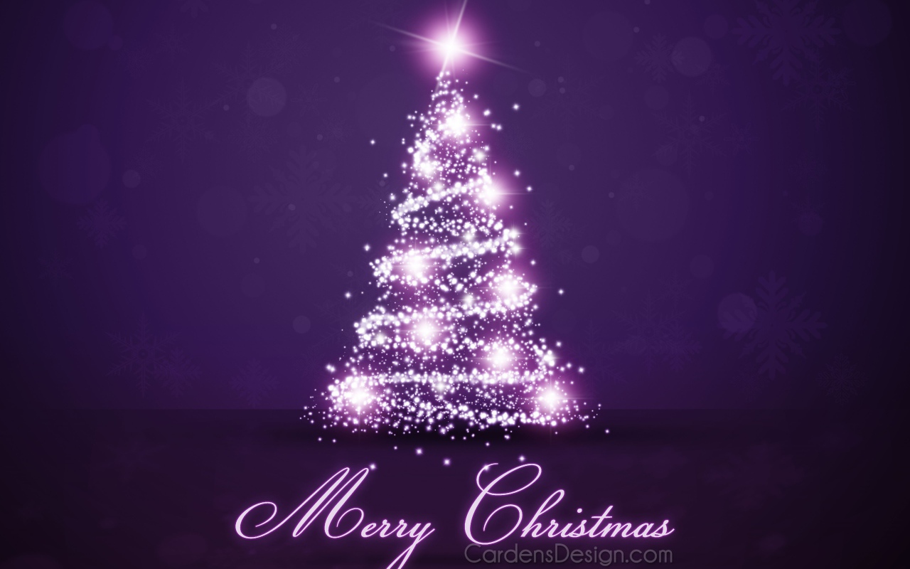 Елка на Новый Год на фиолетовом фоне