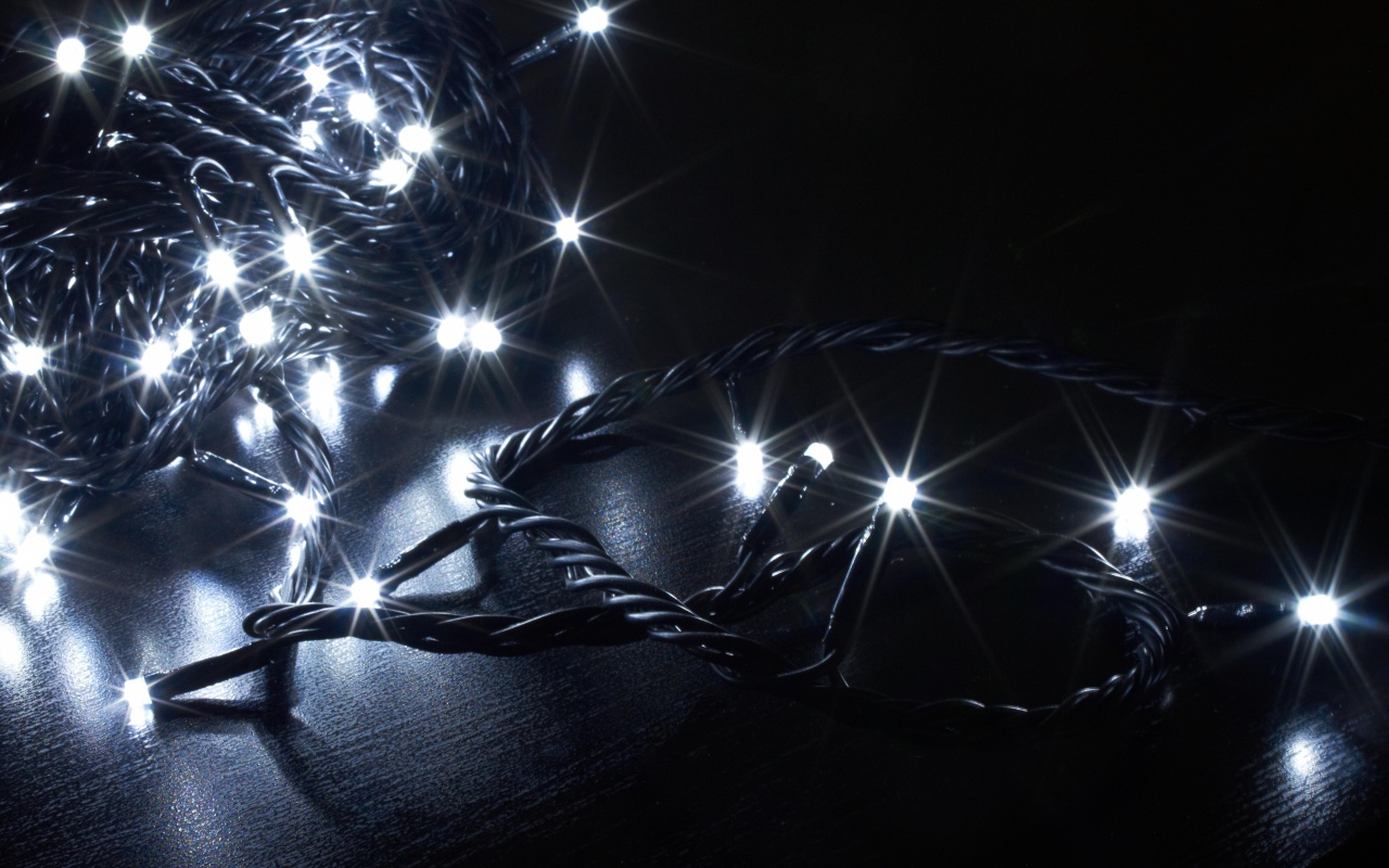 Белая гирлянда