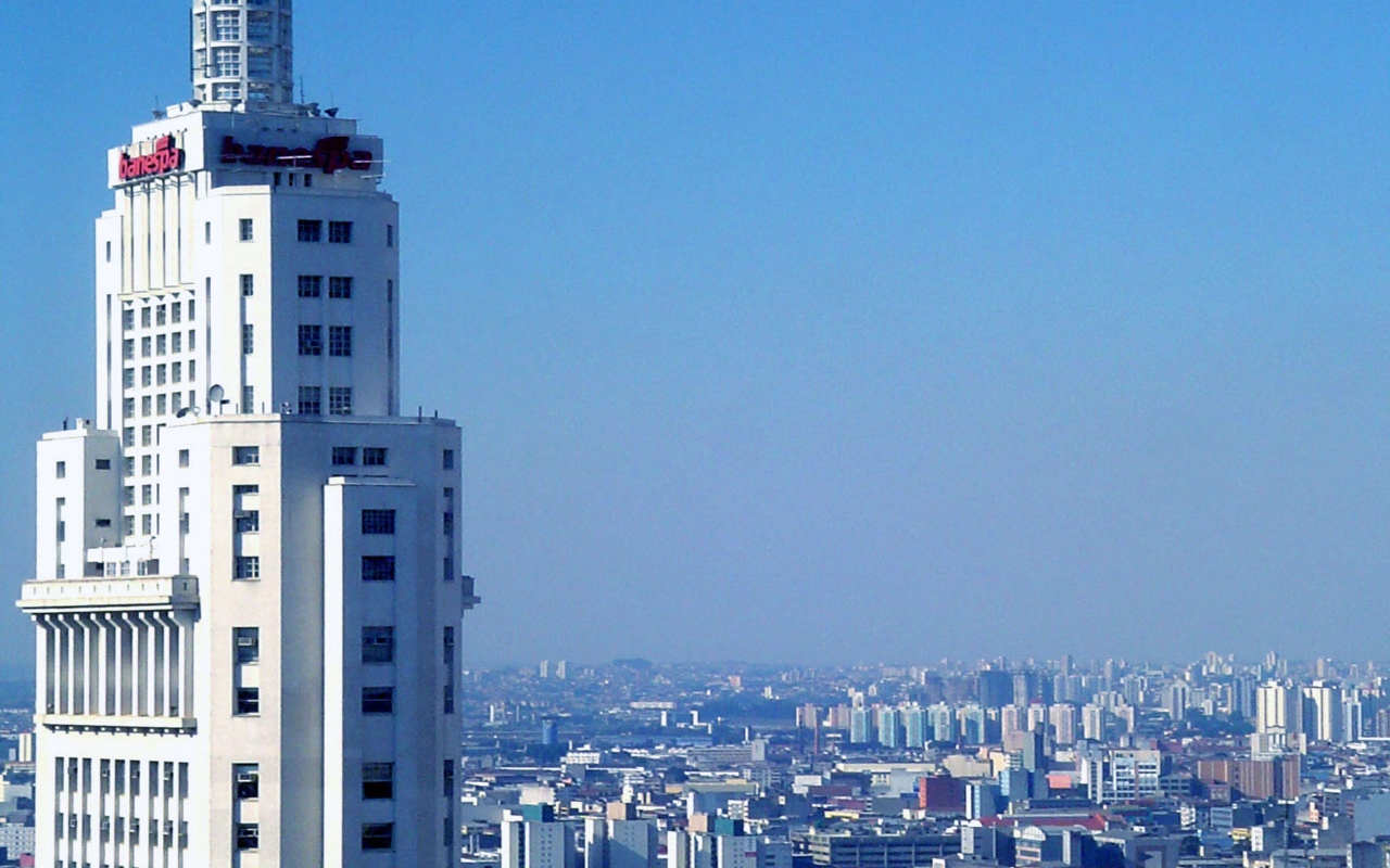 Небоскреб в Рио-де-Жанейро