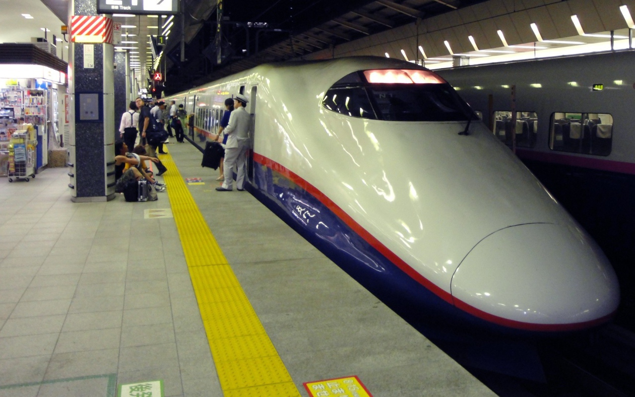 Станция метро в Токио