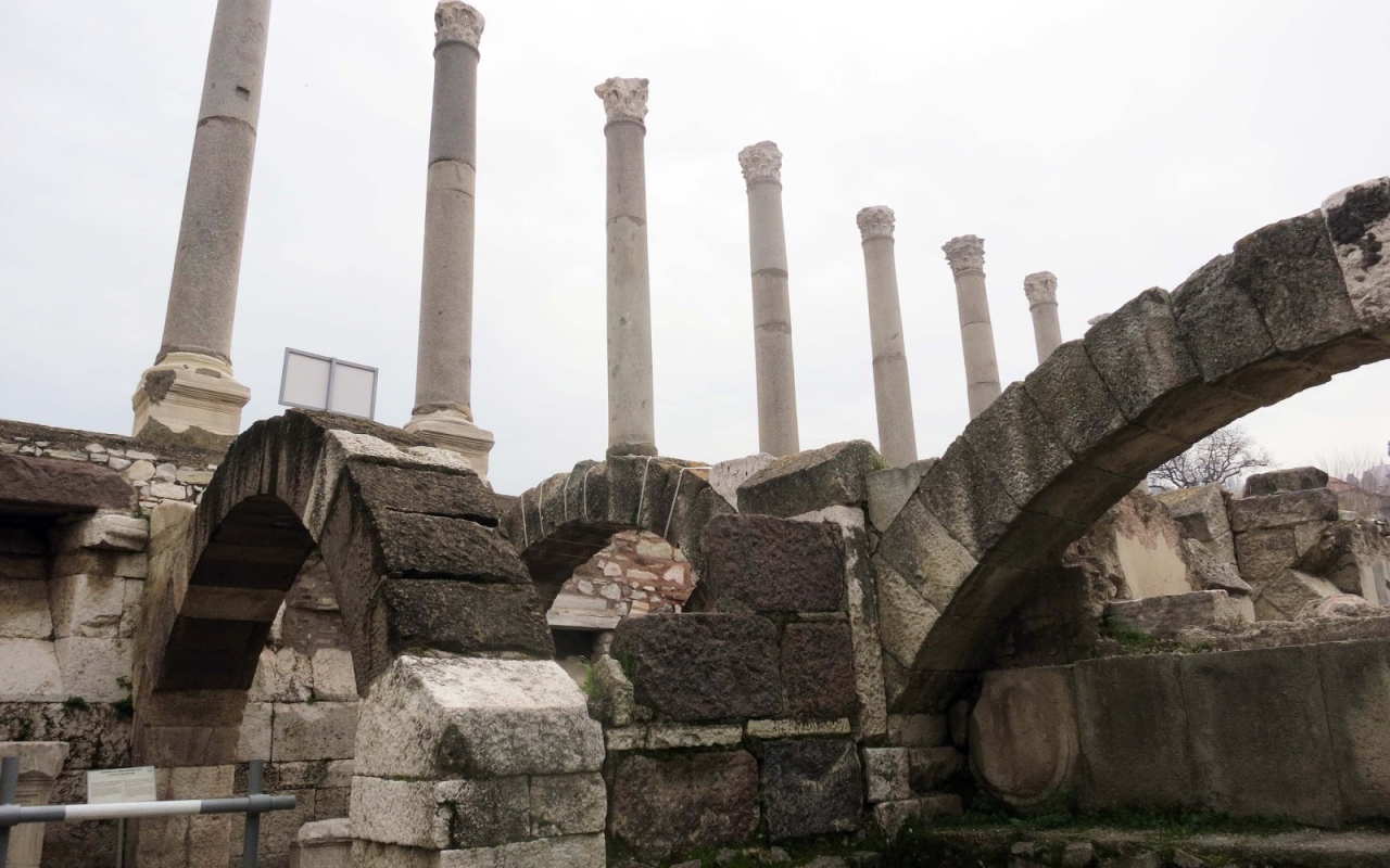 Древняя сеть туннелей Агора Турция