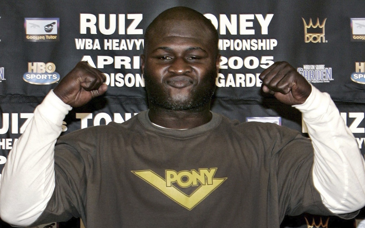 Чемпион Джеймс Тони