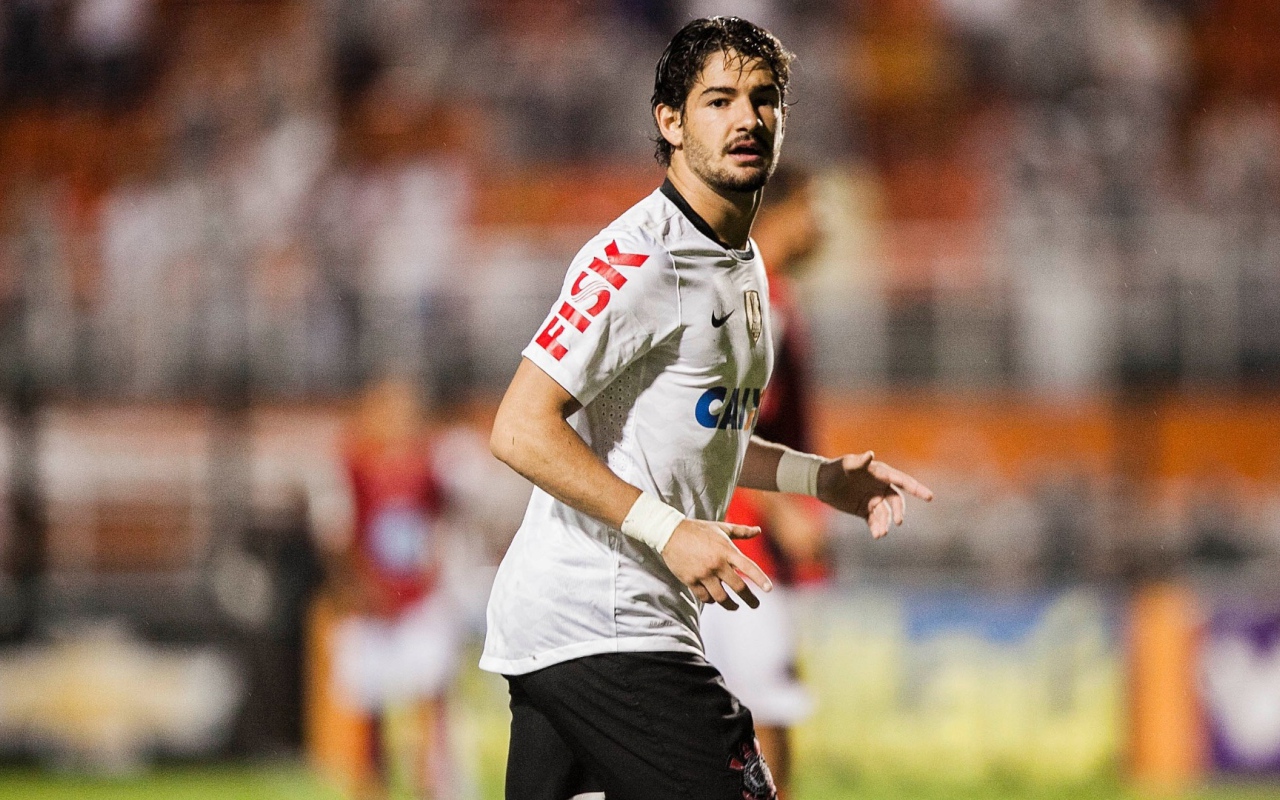 Коринфянам Алешандре Пато на футбольном поле