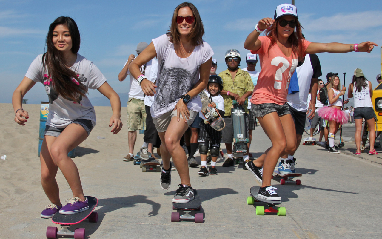 Девушки со скейтами