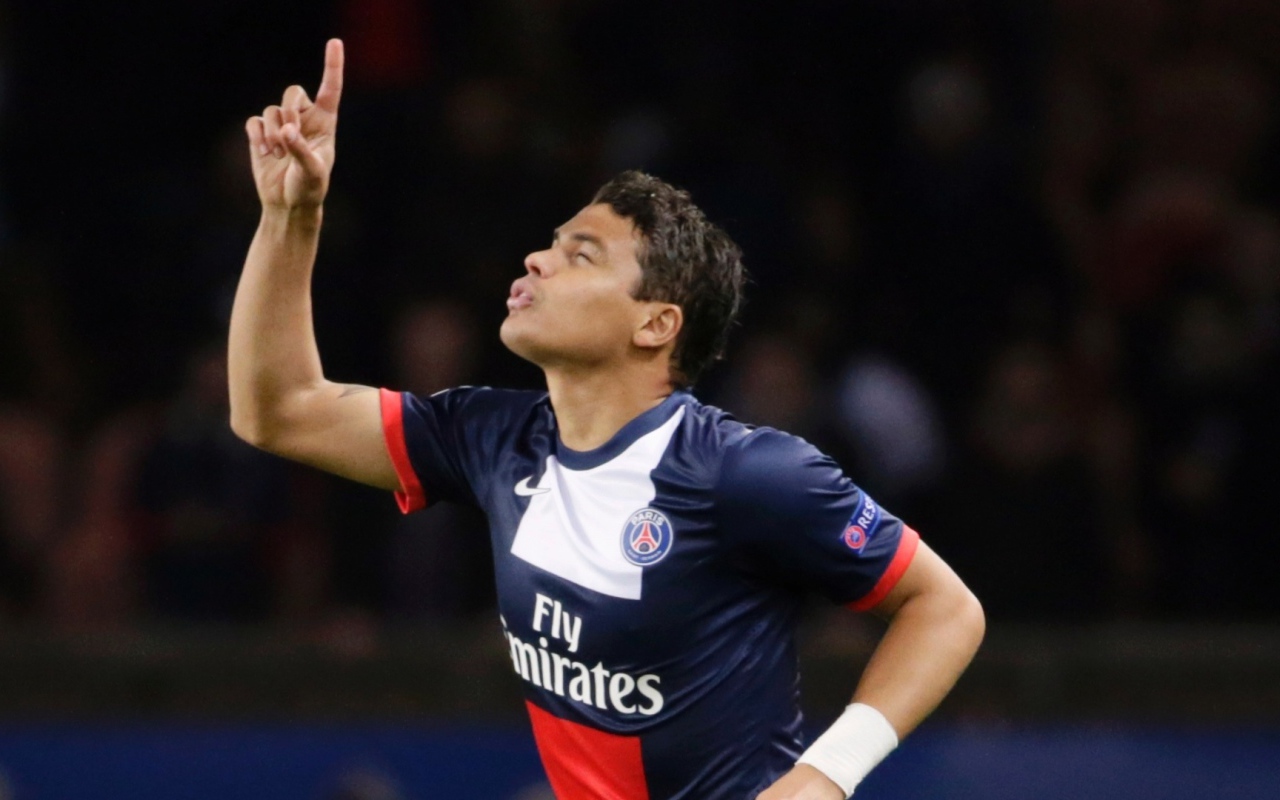  ПСЖ Тиаго Силва танцует танец победы