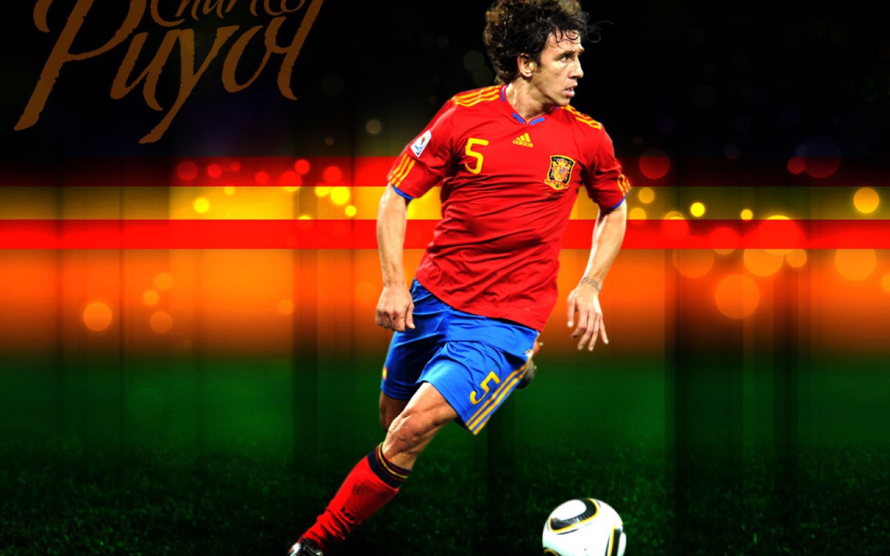 Защитник футболист Барселоны Карлес Пуйоль