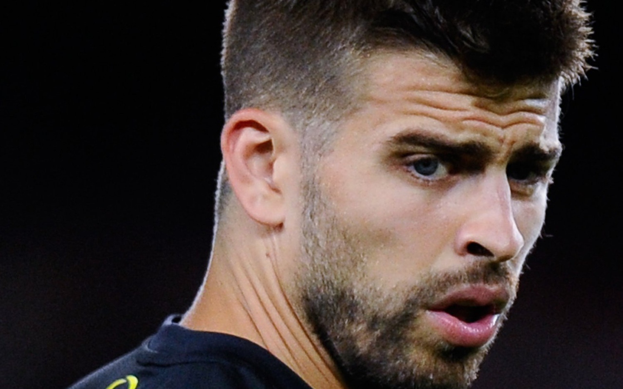 Защитник Барселоны Жерар Пике крупным планом