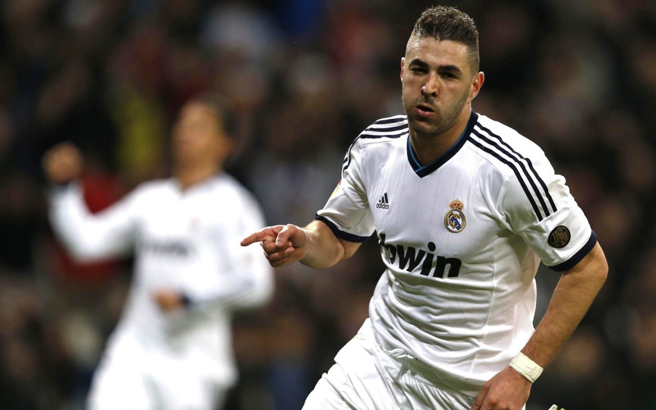  Игрок Реал Мадрида Карим Бензема после победы