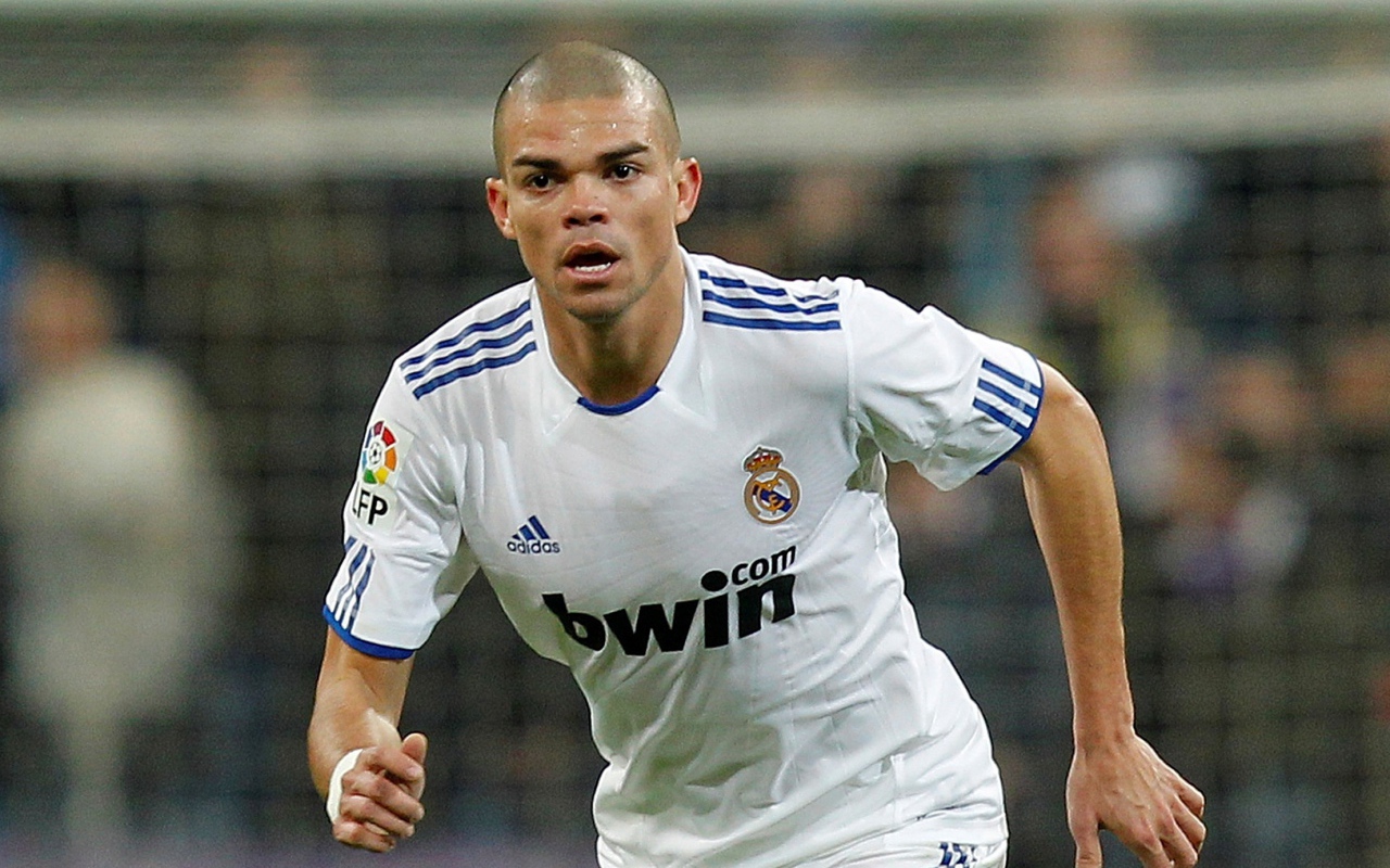 The player of Real Madrid Pepe on the field