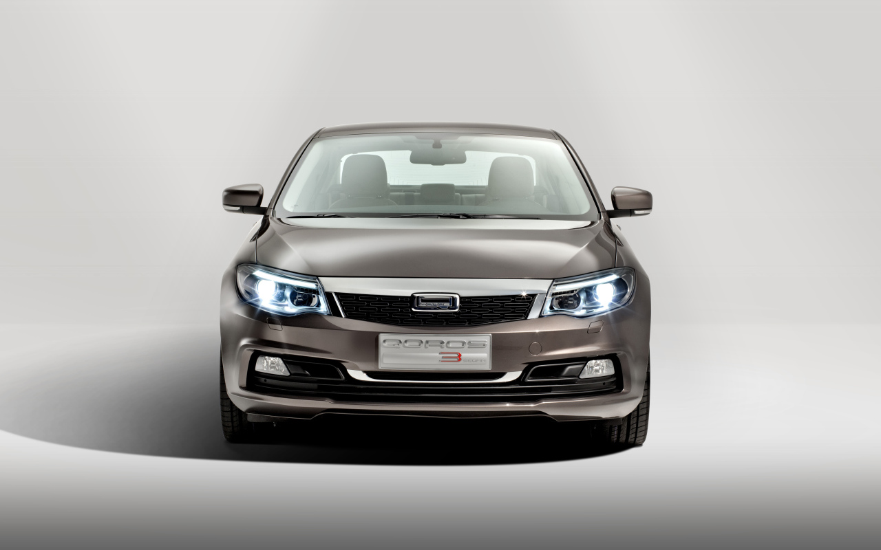 Красивый автомобиль Qoros 3 2014