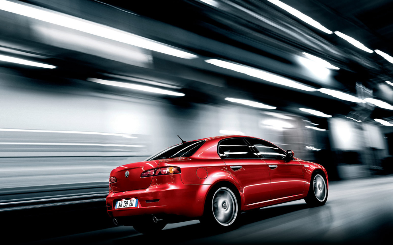 Автомобиль марки Alfa Romeo модели 159