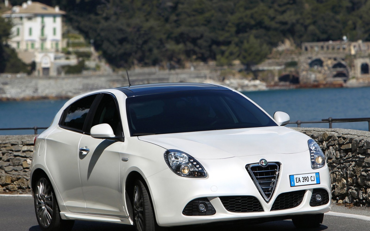 Дизайн автомобиля Alfa Romeo 145