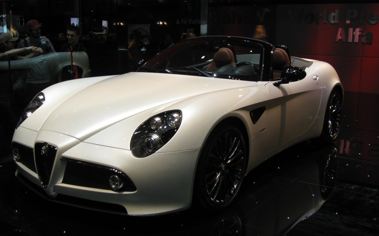 Тест драйв автомобиля Alfa Romeo 8c spider
