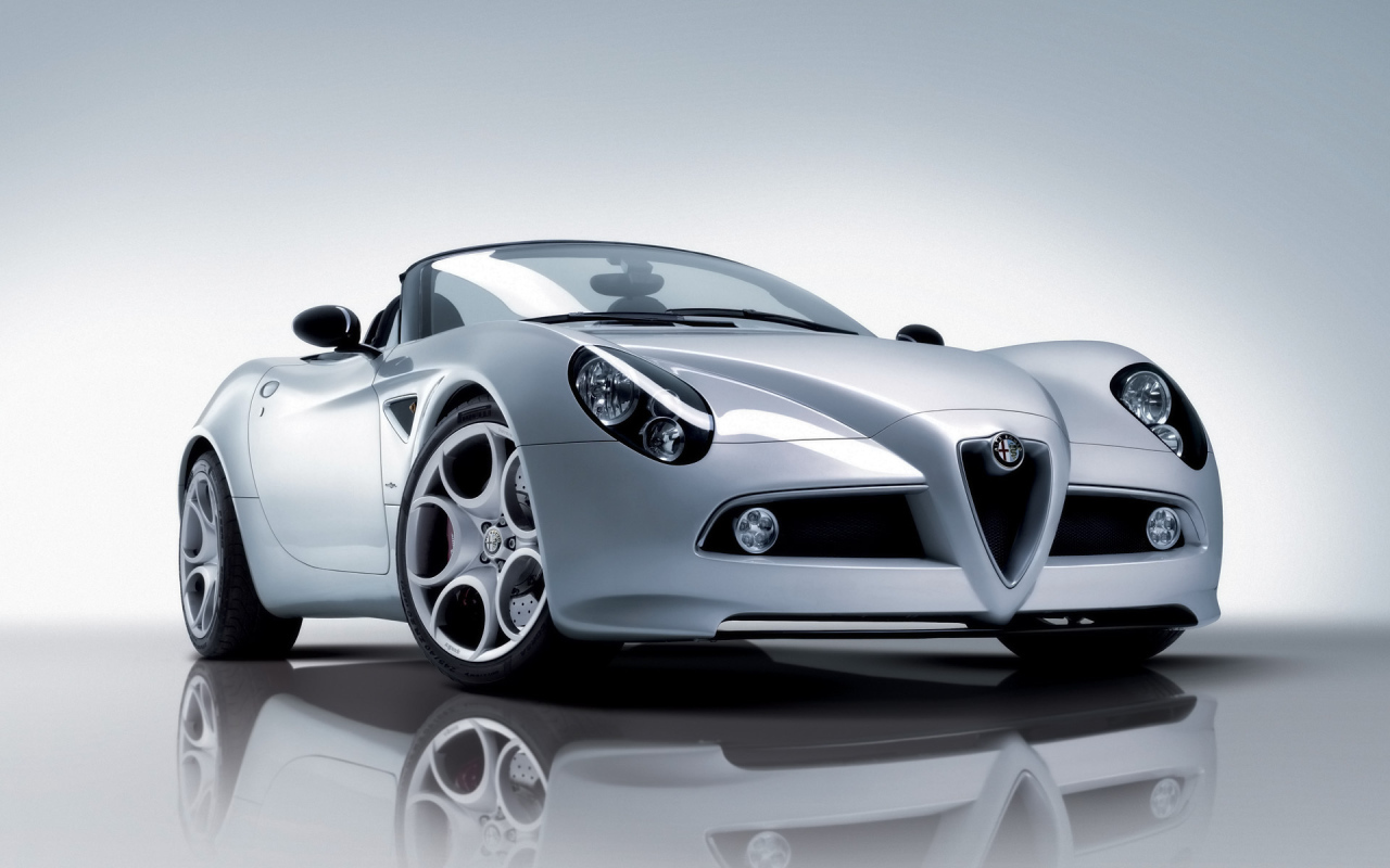 Надежная машина Alfa Romeo 8c spider