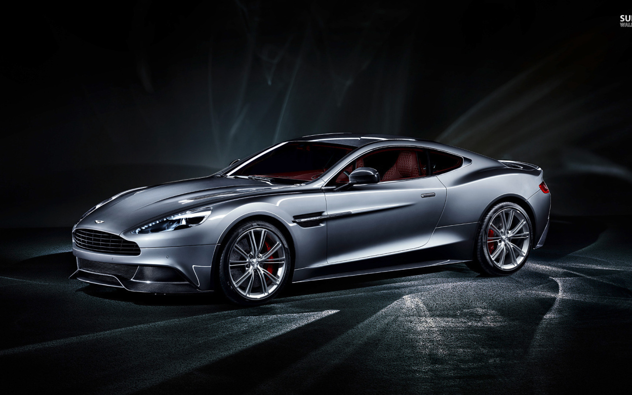 Новый автомобиль Aston Martin 2013