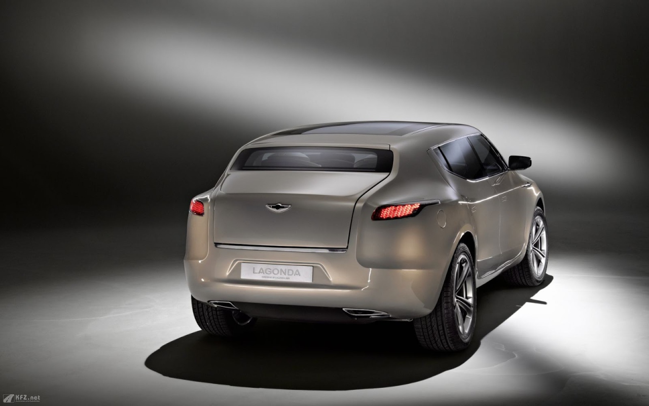 Надежный автомобиль Aston Martin lagonda