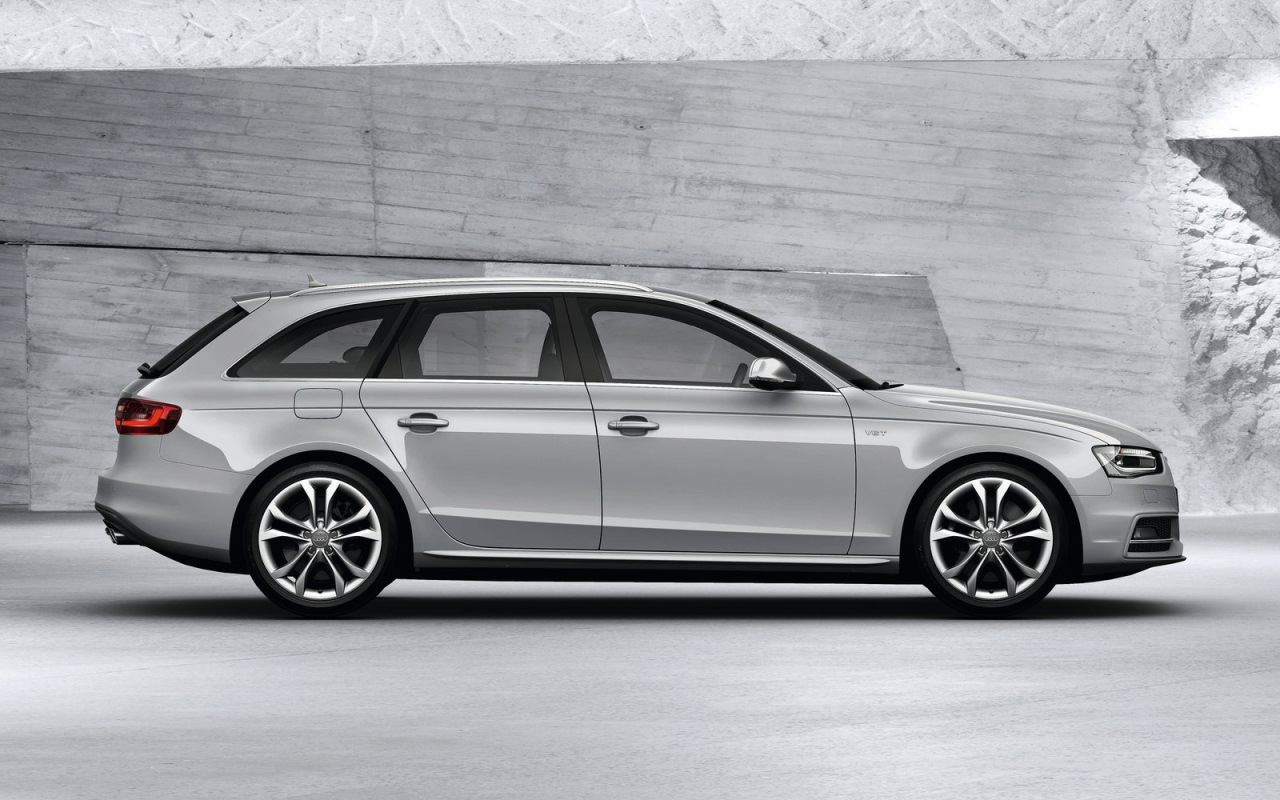 Красивый автомобиль Audi avant