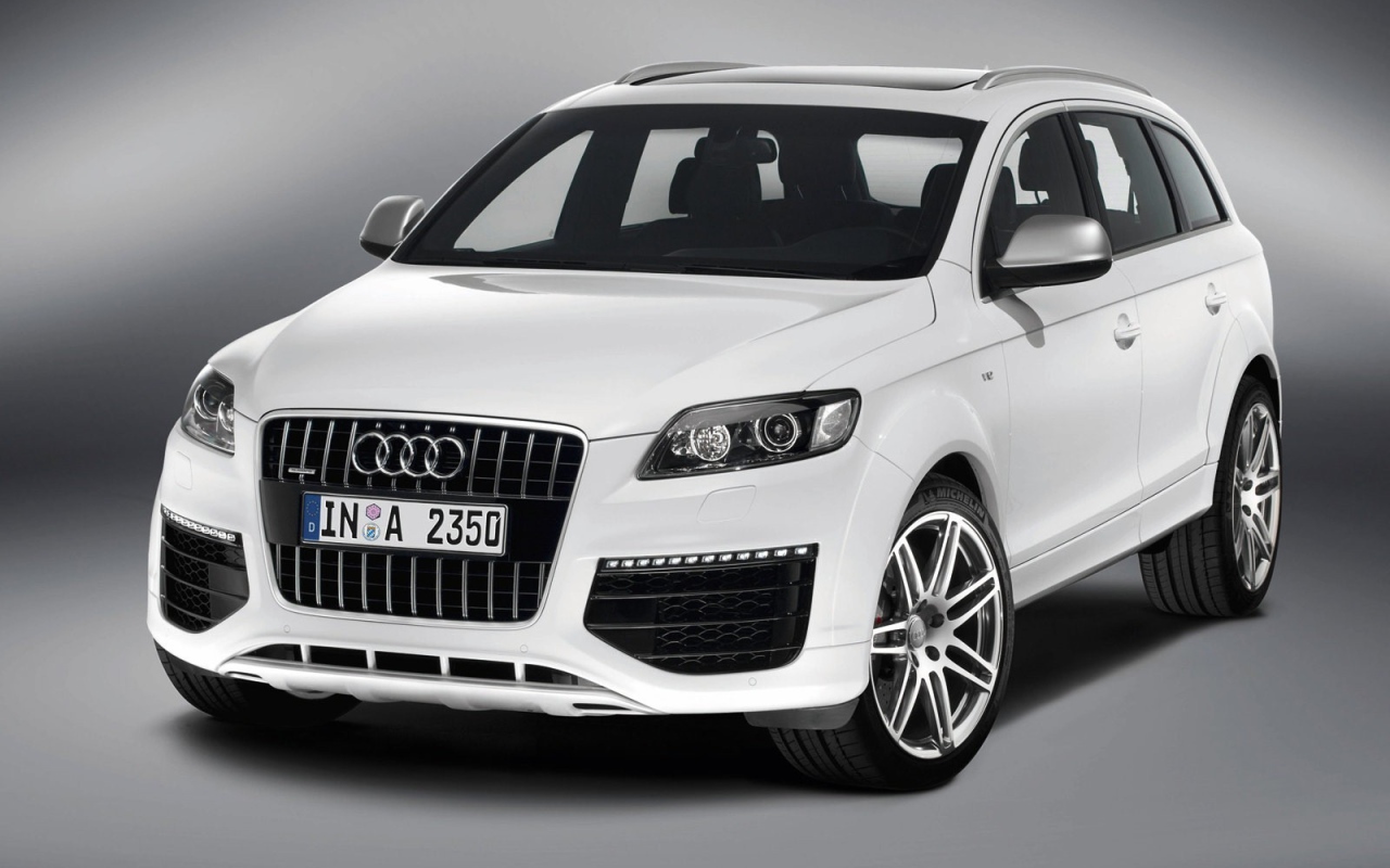 Автомобиль марки Audi модели q7