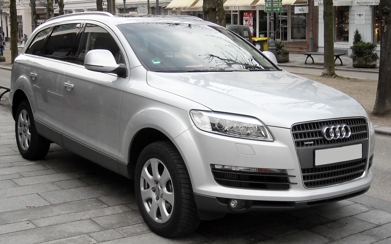 Городской зверь Audi Q7