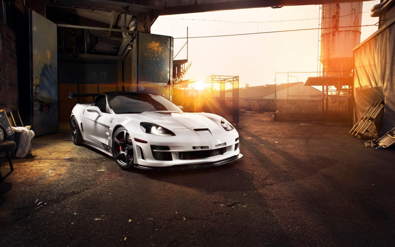 Белый Chevrolet corvettec 6 zr1