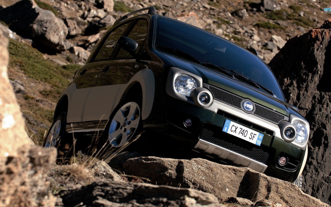 Красивый автомобиль Fiat Panda