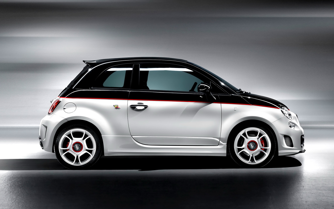 Новая машина Fiat 500