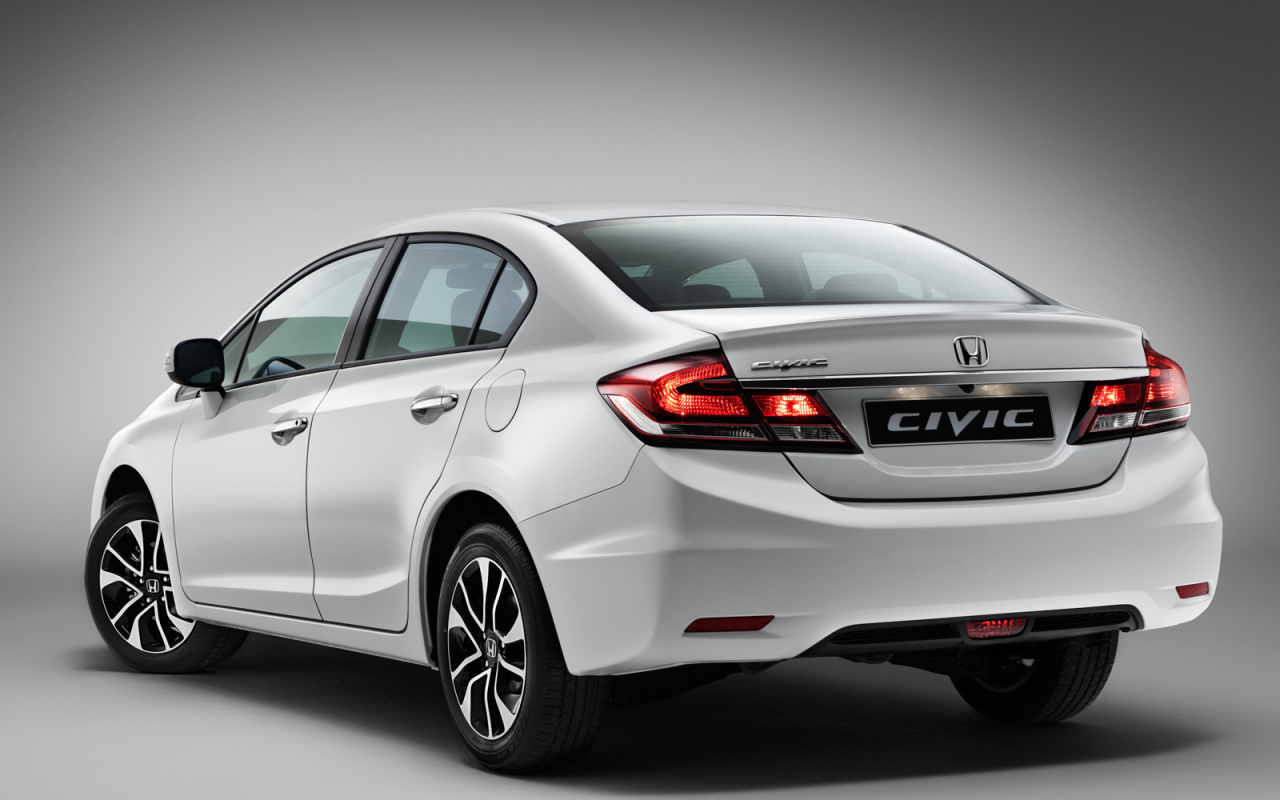 Автомобиль марки Honda модели Civic 4D
