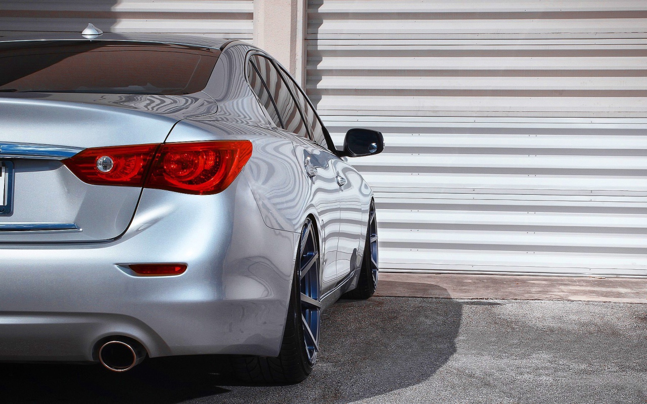 Фото автомобиля Infiniti Q50 2014 года