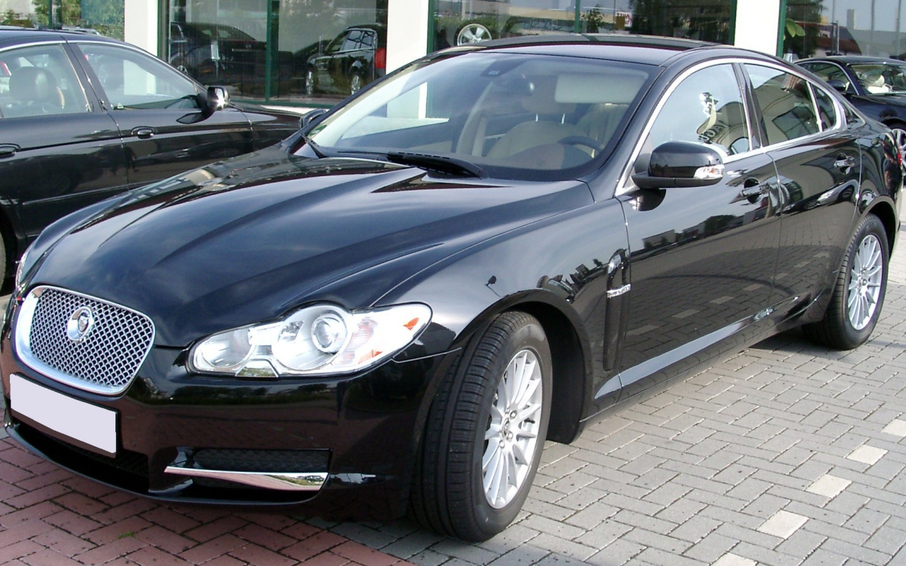 Роскошный Jaguar XF