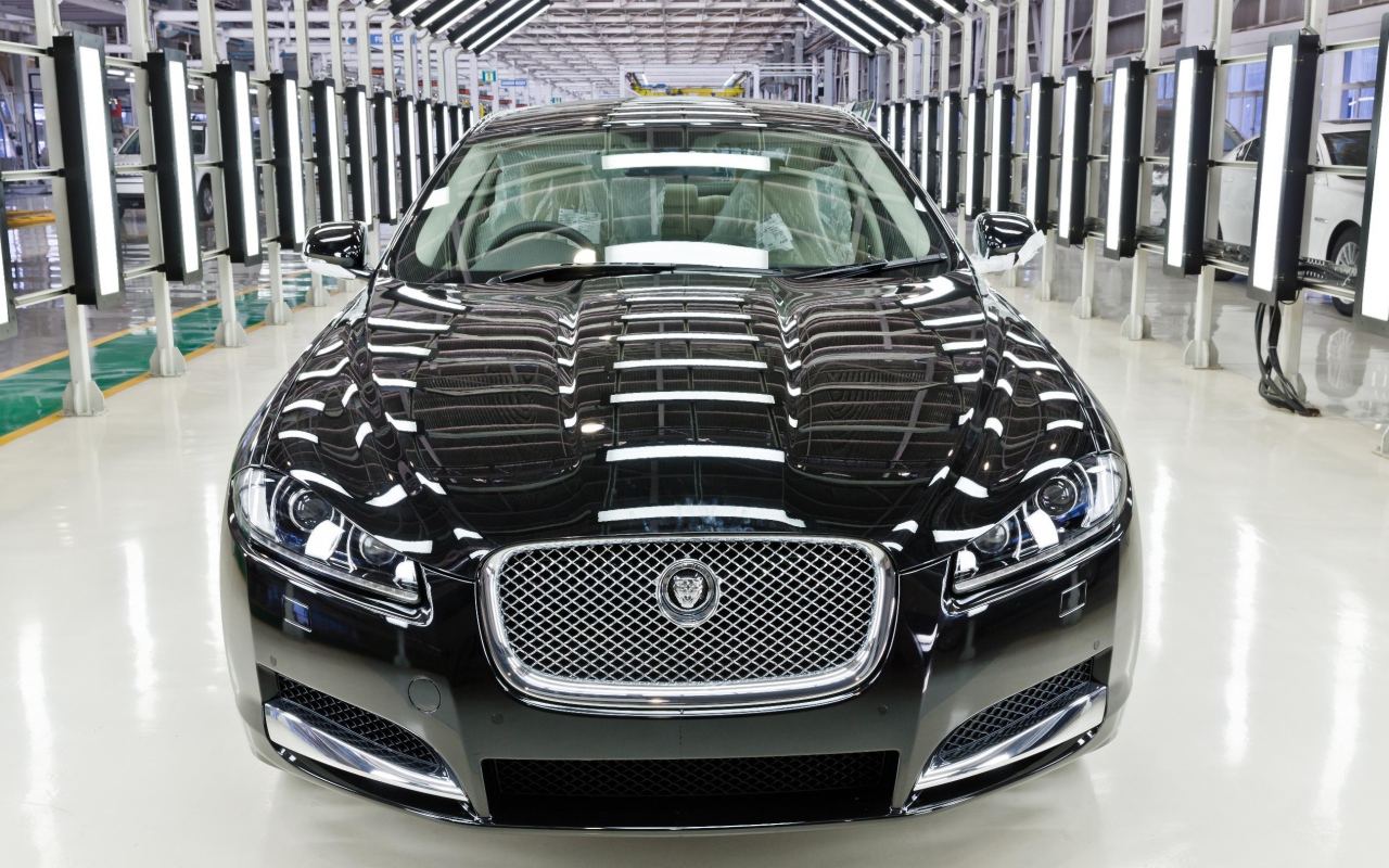 Jaguar XF в салоне