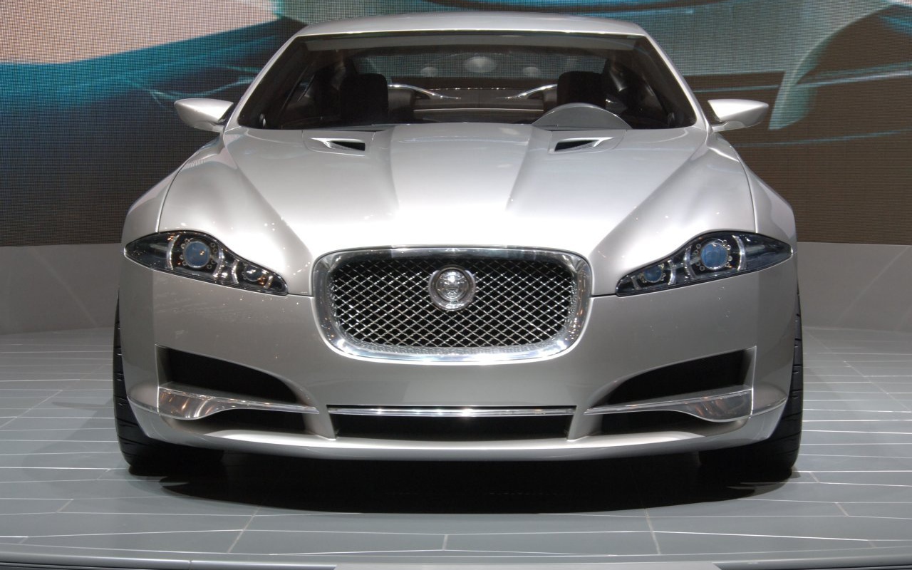 Новый Jaguar XF