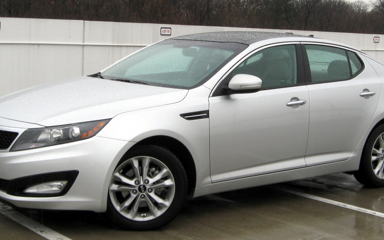 Новый автомобиль Kia Cadenza 2014 года