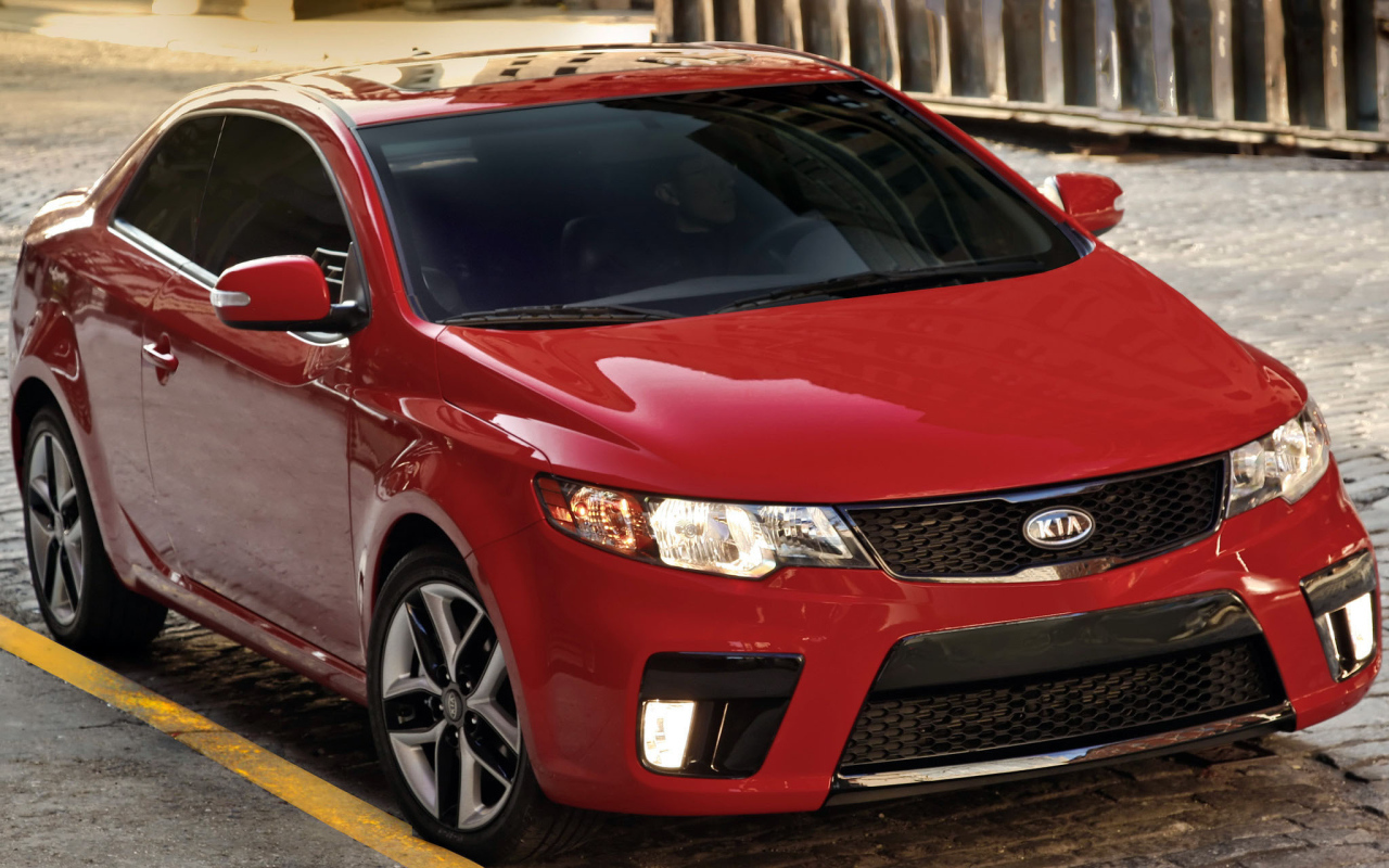 Тест драйв автомобиля Kia Cerato