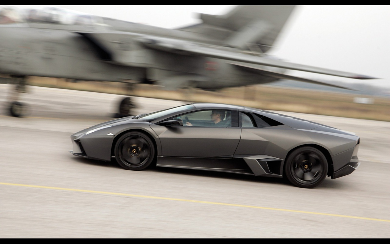 Дизайн автомобиля Lamborghini Reventon