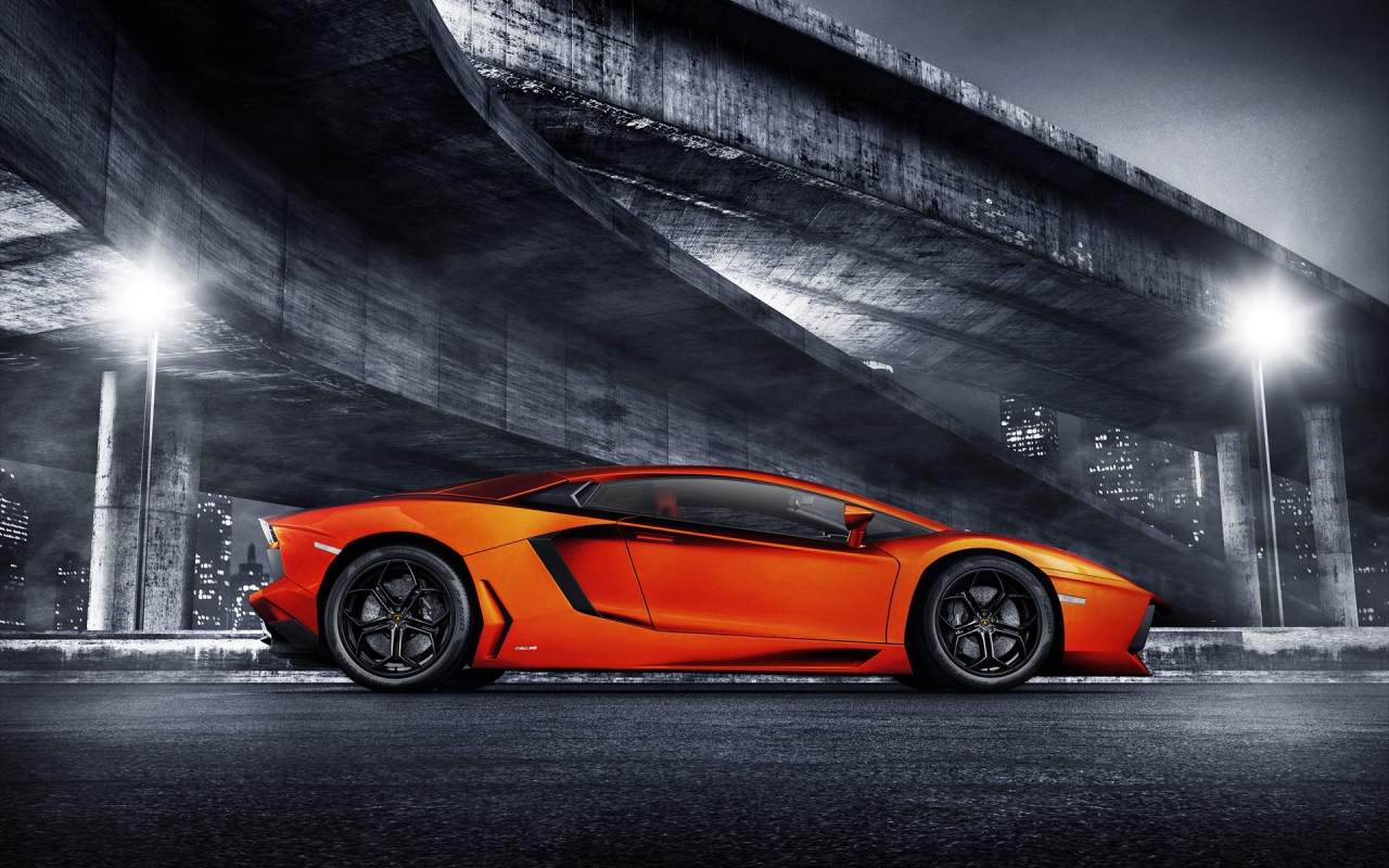 Спорт кар Lamborghini aventador