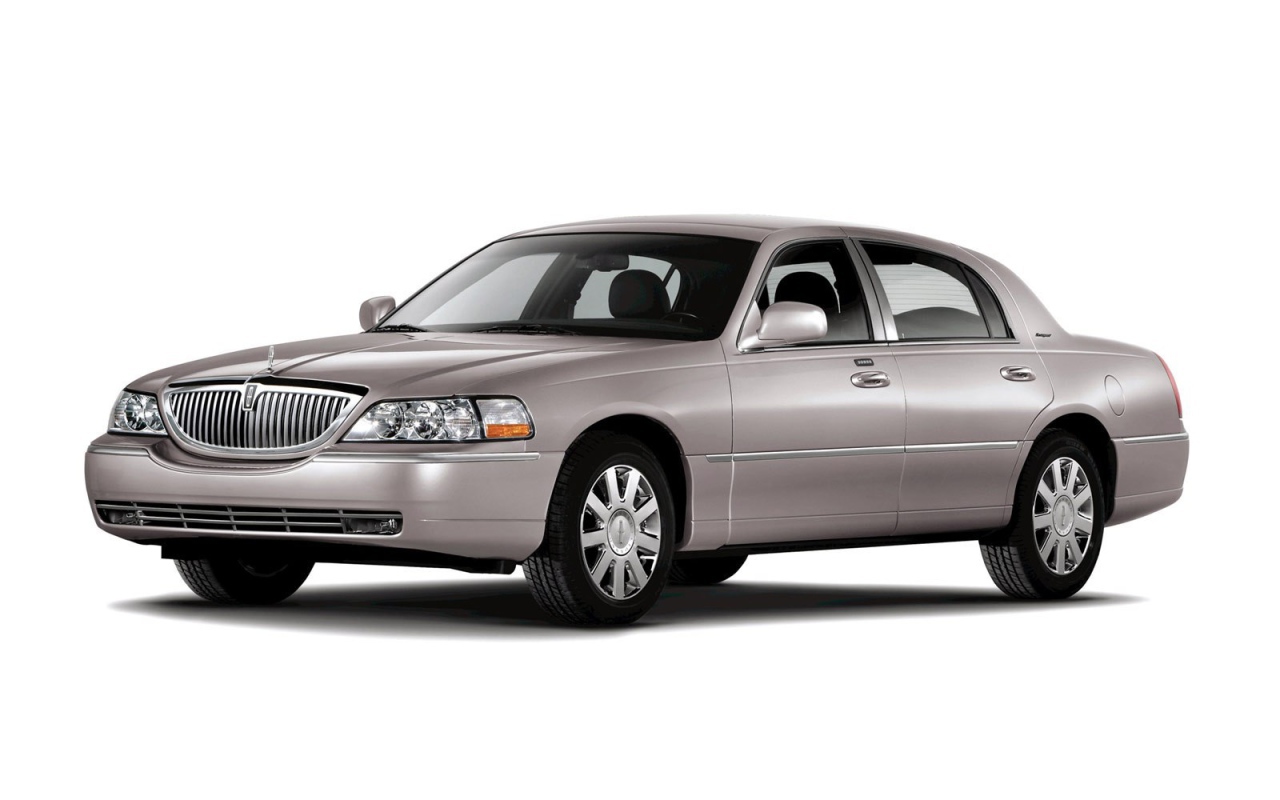 Фото автомобиля Lincoln Town Car