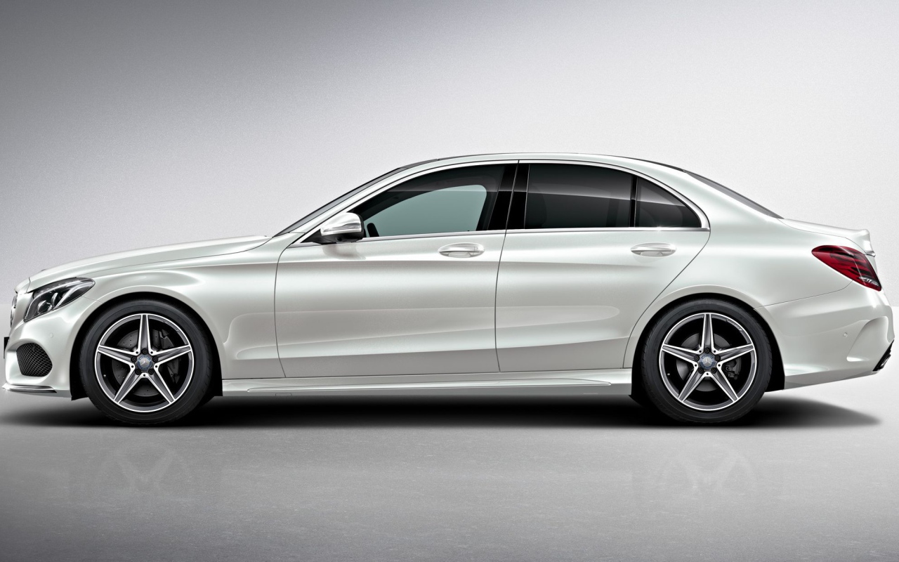 Автомобиль марки Mercedes модели C-Class 2014