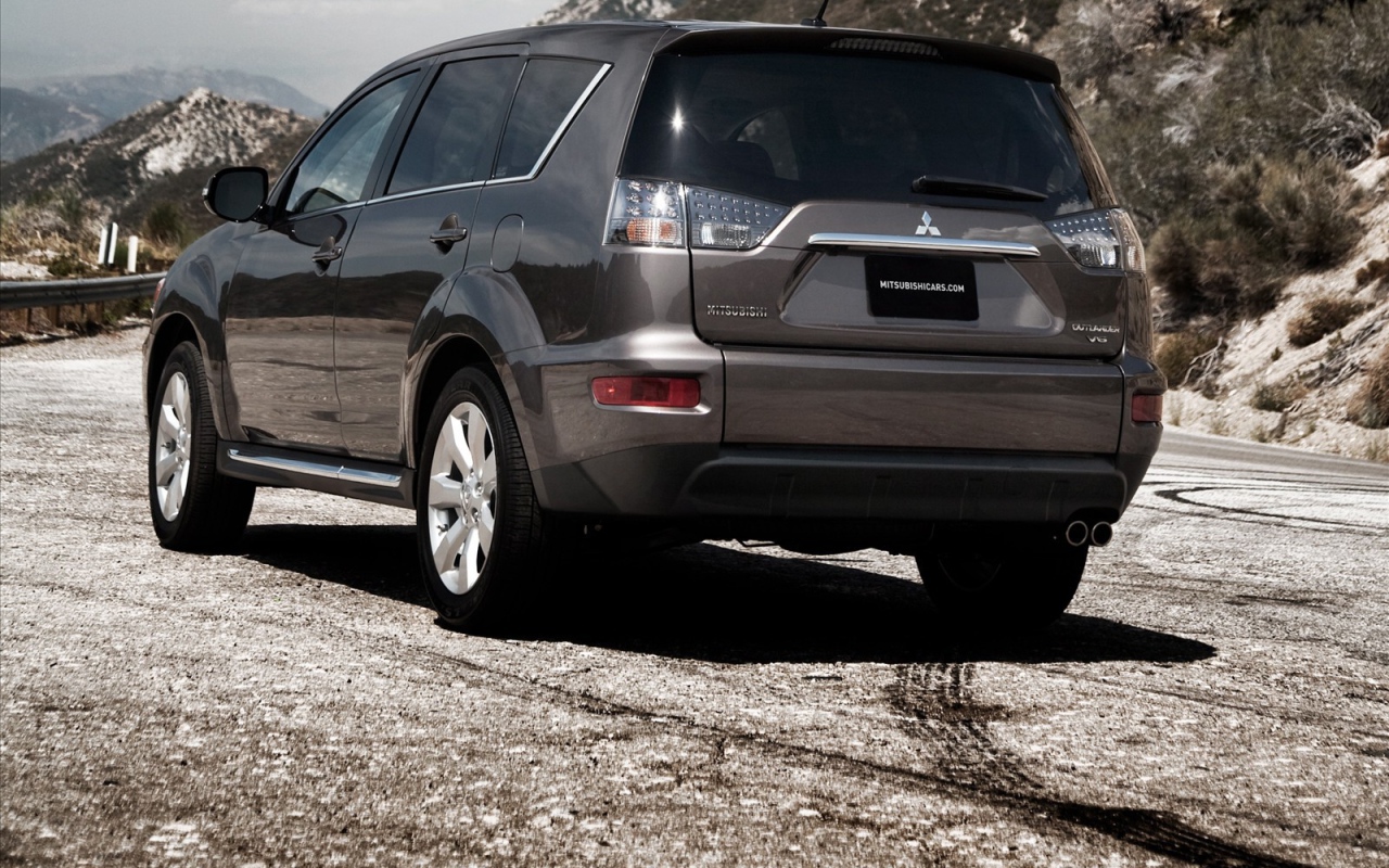 Надежная машина Mitsubishi Outlander