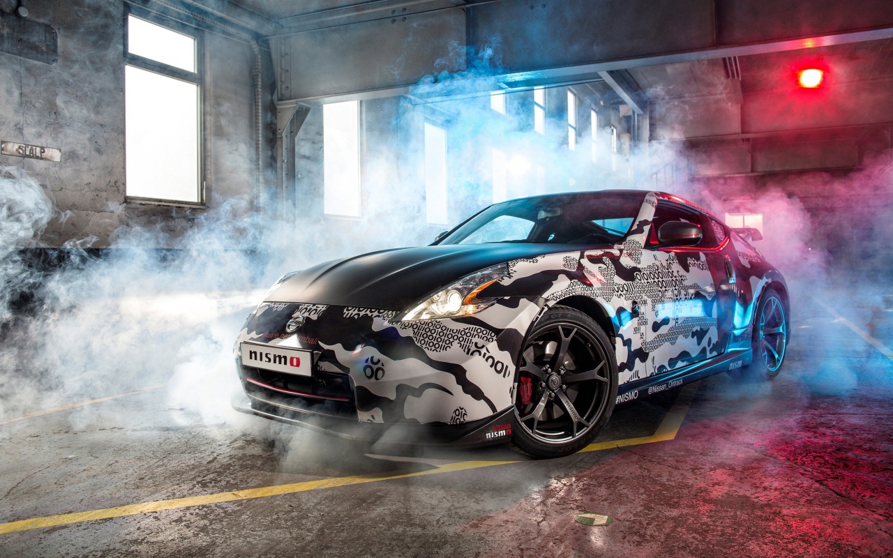 Автомобиль Nissan 370z nismo