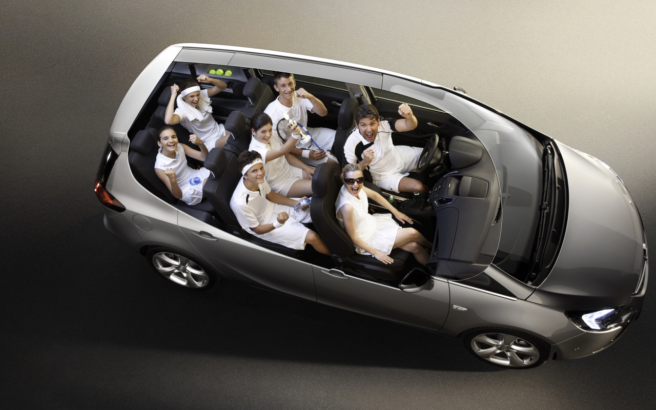 Новый автомобиль Opel Zafira