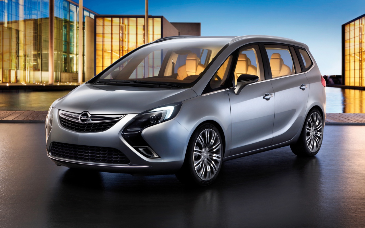 Фото автомобиля Opel Zafira