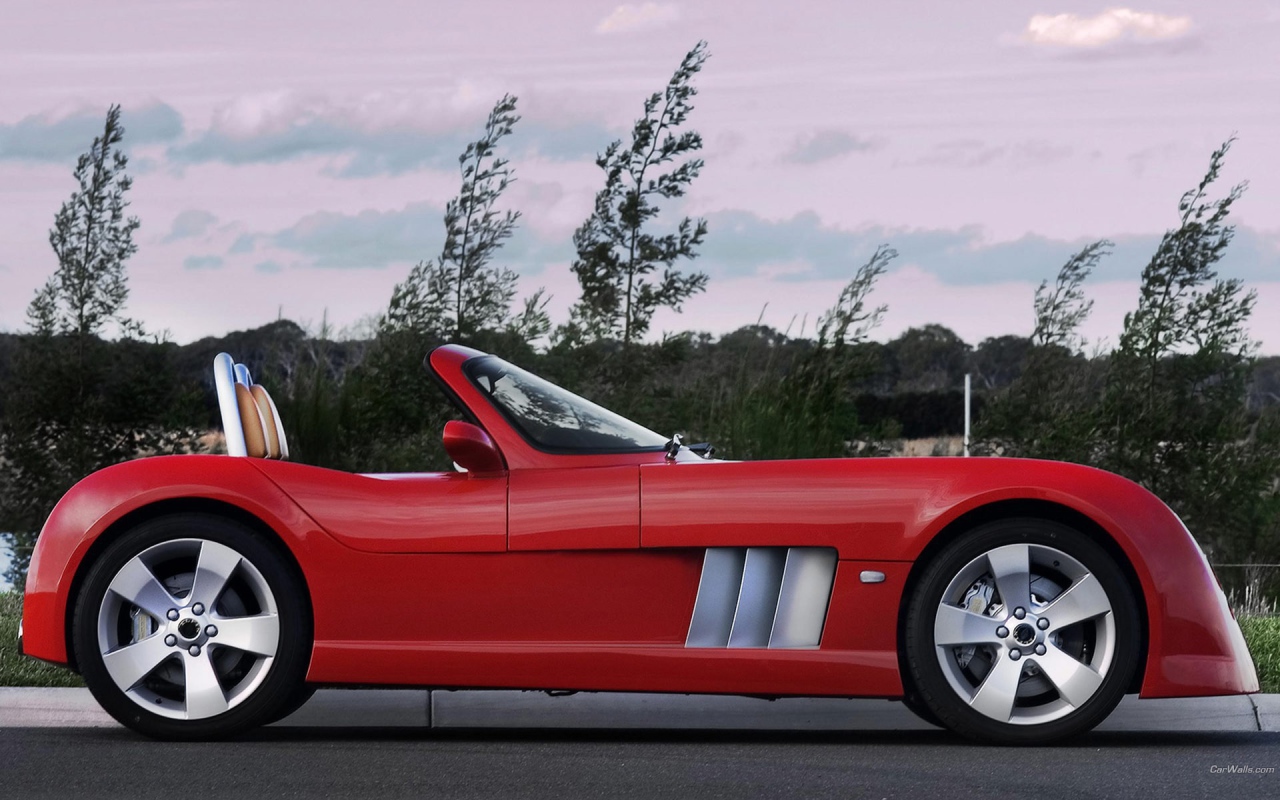 Красный автомобиль