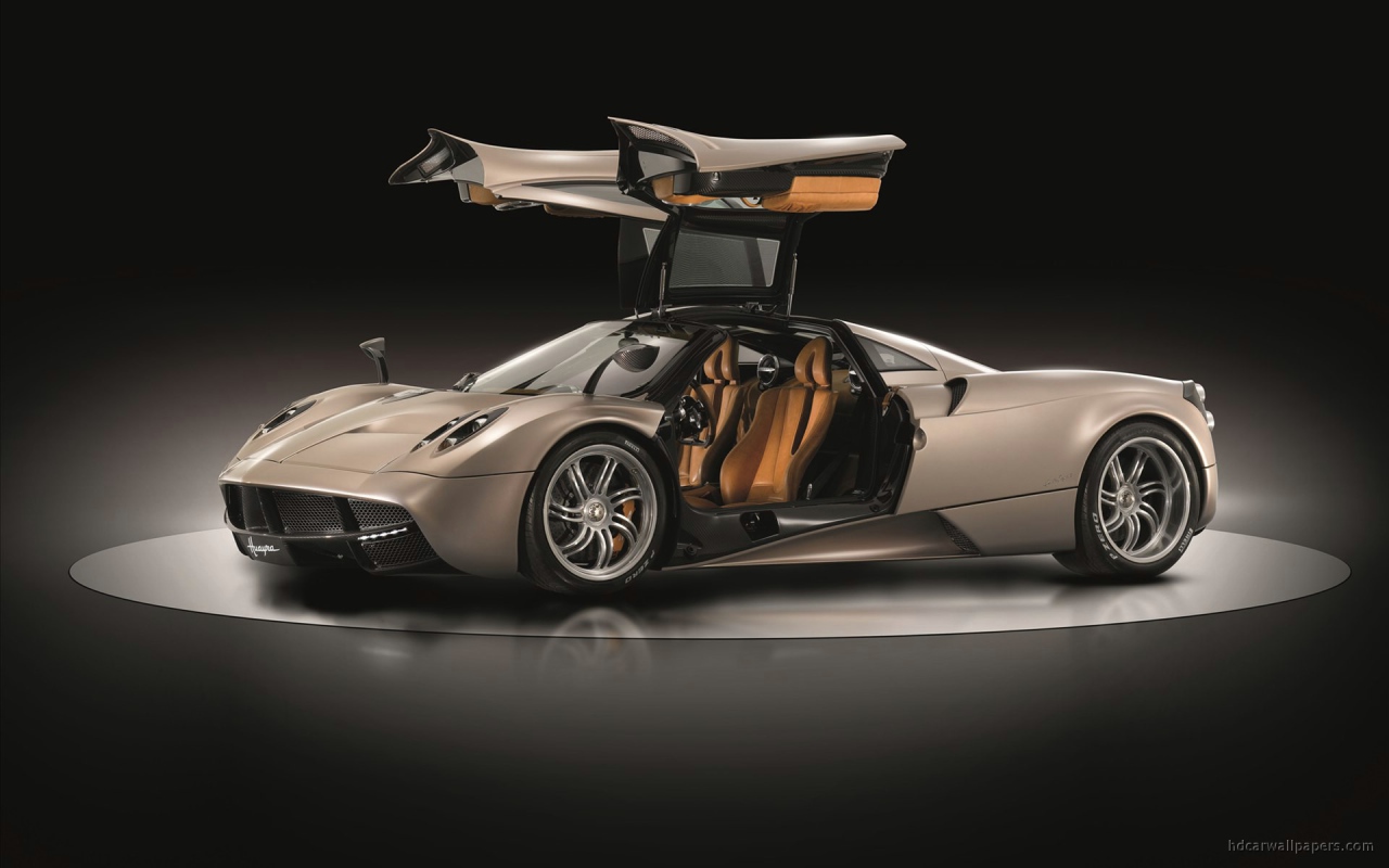 Надежная машина Pagani Huayra