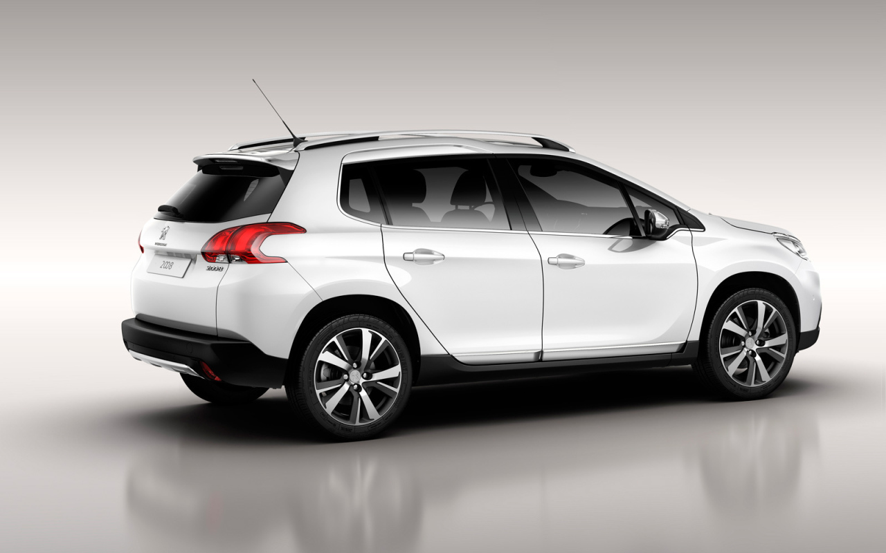 Тест драйв автомобиля Peugeot 6008 2014 года