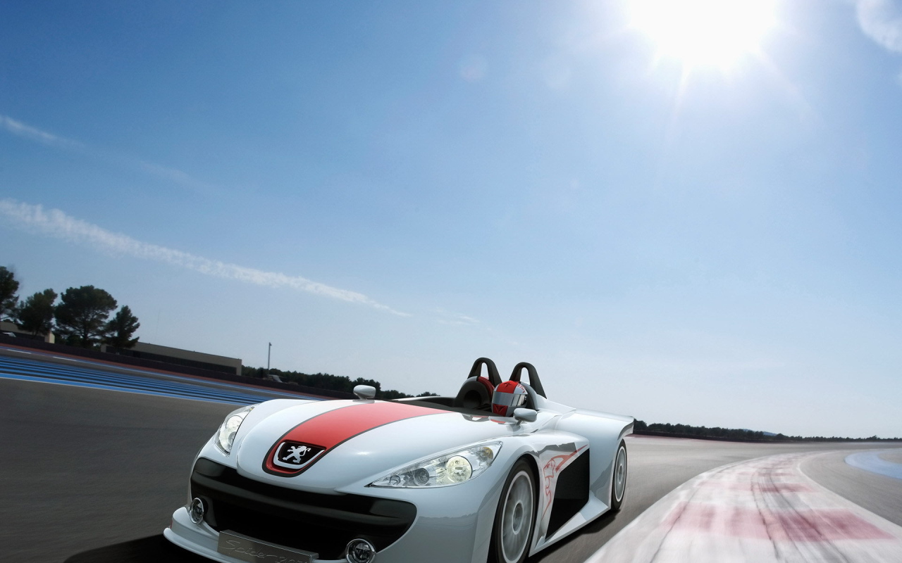 Спортивный автомобиль пежо