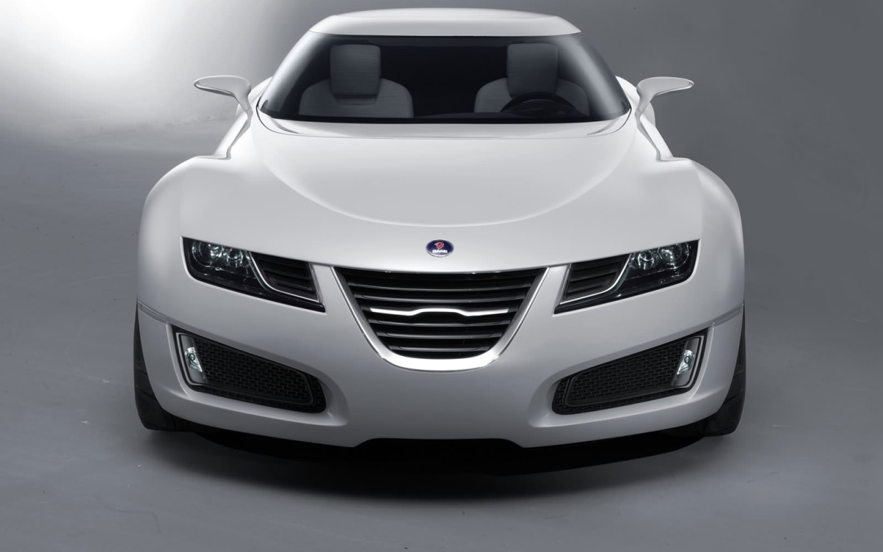  Красивый автомобиль Saab 9000 в Москве