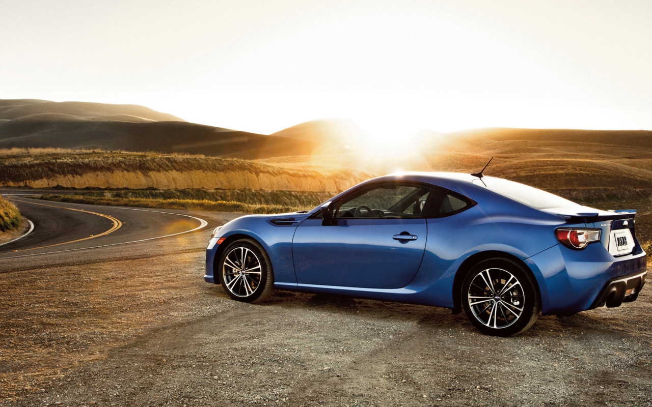 Новая машина Subaru BRZ