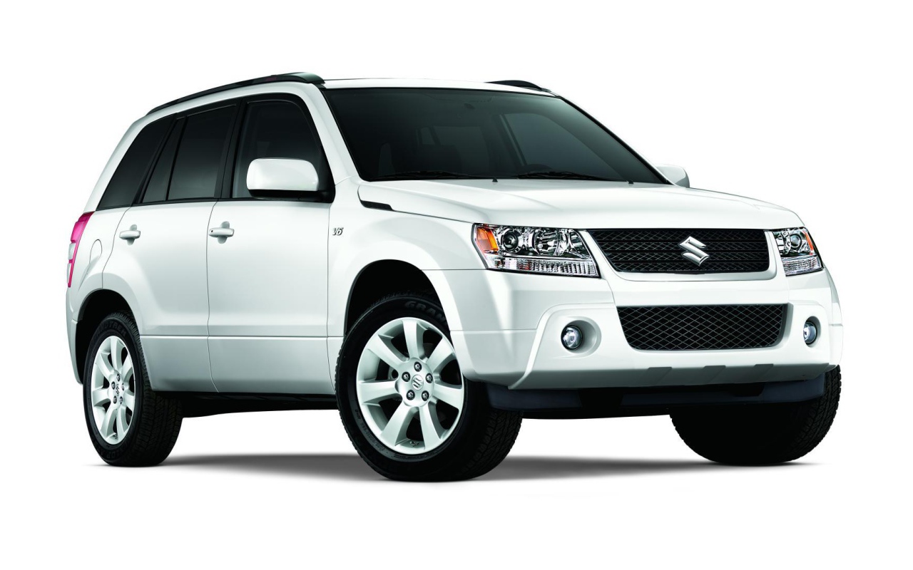  Красивый автомобиль Suzuki Grand Vitara 2014