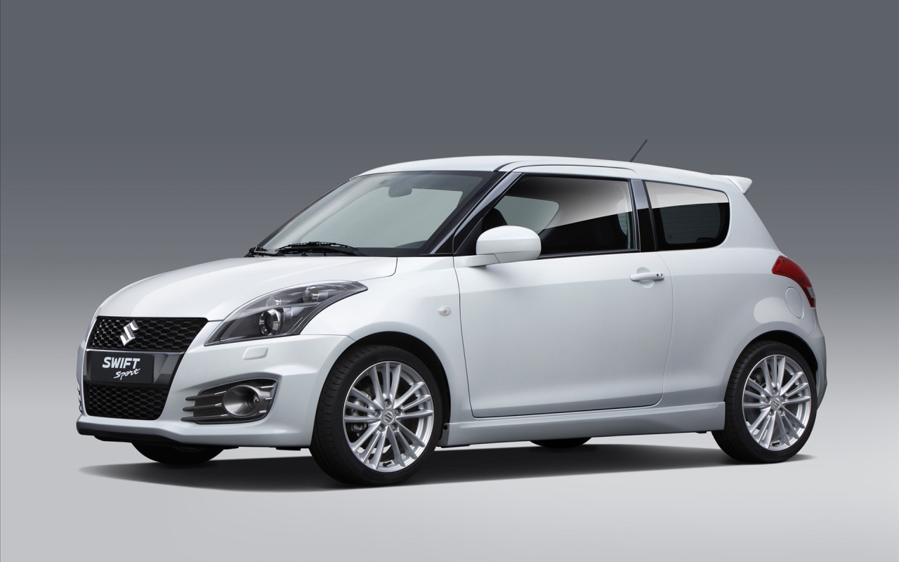   Красивый автомобиль Suzuki Swift в Москве